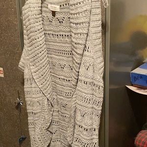Ladies sweater cardigan. Grey